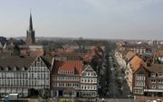 In Emden begon in 1571 een bloeiende kerk die generaties lang wereldwijd tot zegen was. Foto: Emden, met op de achtergrond de toren van de Grote Kerk. beeld RD, Anton Dommerholt