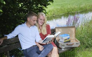 Aart Jongejan en Hanna Kater lezen graag, en liefst samen. beeld Sjaak Verboom