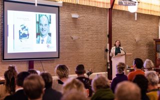 Drs. Elise van Hoek-Burgerhart, manager onderzoek en beleid bij de Nederlandse Patiëntenvereniging, ging woensdag in op de genderideologie. beeld André Dorst