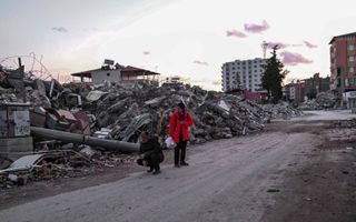 Verwoestingen in de Turkse stad Samandag. beeld AFP, Bulent Kilic