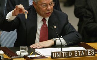 VS-minister Powell over Irak bij de VN. beeld EPA, T. A. Clary