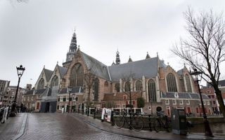 In de Oude Kerk in Amsterdam kwamen rond 1747 „met vreugde” enkele „zwarte menschen” op catechisatie. Ds. Hieronymus van Alphen doopte in juli „een Africaan, genaamd Jan Africa”. beeld Maarten Nouw