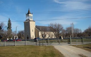 Kerkgebouw op het platteland van Canada. beeld Wikimedia