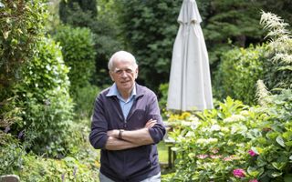 Een deel van de week werkt emeritus hoogleraar Jan van Gijn aan zijn boek over de geschiedenis van de diagnostiek na een beroerte.  beeld Sjaak Verboom