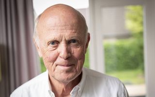 Sinds zijn pensionering is prof. Kees Graamans druk met het bestuderen van de geschiedenis van de keel-, neus- en oorheelkunde. beeld Sjaak Verboom