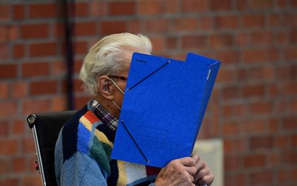 In 2021 is het proces begonnen tegen de op dat moment 100-jarige Josef S. Tijdens de oorlog was hij bewaker van het concentratiekamp Sachsenhausen in Oranienburg. Het proces loopt nog.  beeld AFP, Tobias Schwarz