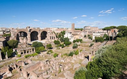 „Als Paulus zijn brief aan de christenen in Rome schrijft, bevindt zich in deze stad een invloedrijke Joodse gemeenschap en vormen de Romeinse christenen kleine huiskerken.” Foto: forum in Rome. beeld iStock