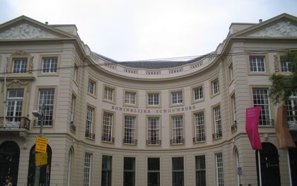 De Koninklijke Schouwburg in Den Haag. beeld Wikimedia