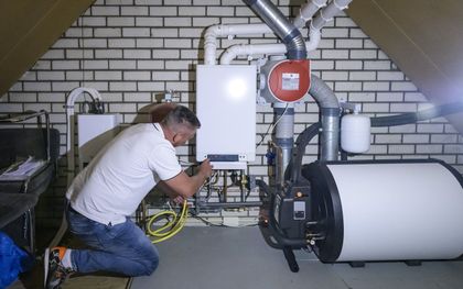 Een combinatie van een cv-installatie met een warmtepomp. beeld ANP KEES VAN DE VEEN