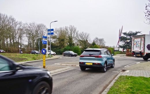 Kruising Grijpskerke tussen de Hondegemsweg, de Middelburgseweg en de Schuitvlotstraat. beeld Van Scheyen Fotografie