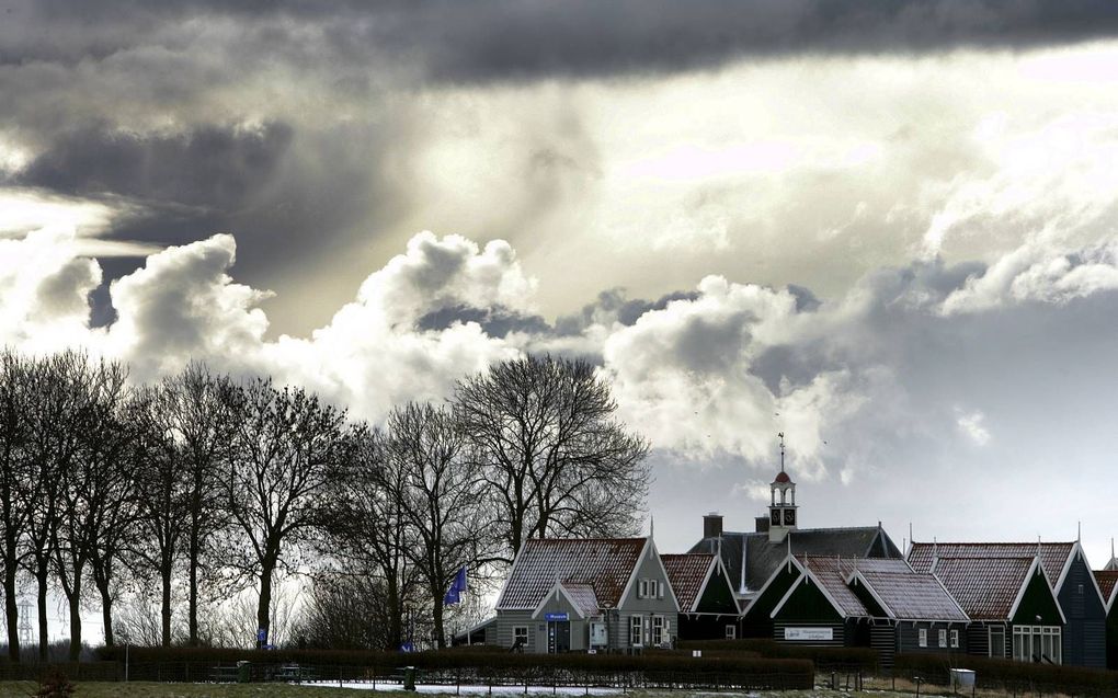 Felicitaties en goede wensen uit allerlei geledingen voor het jubilerende Reformatorisch Dagblad. beeld RD, Henk Visscher