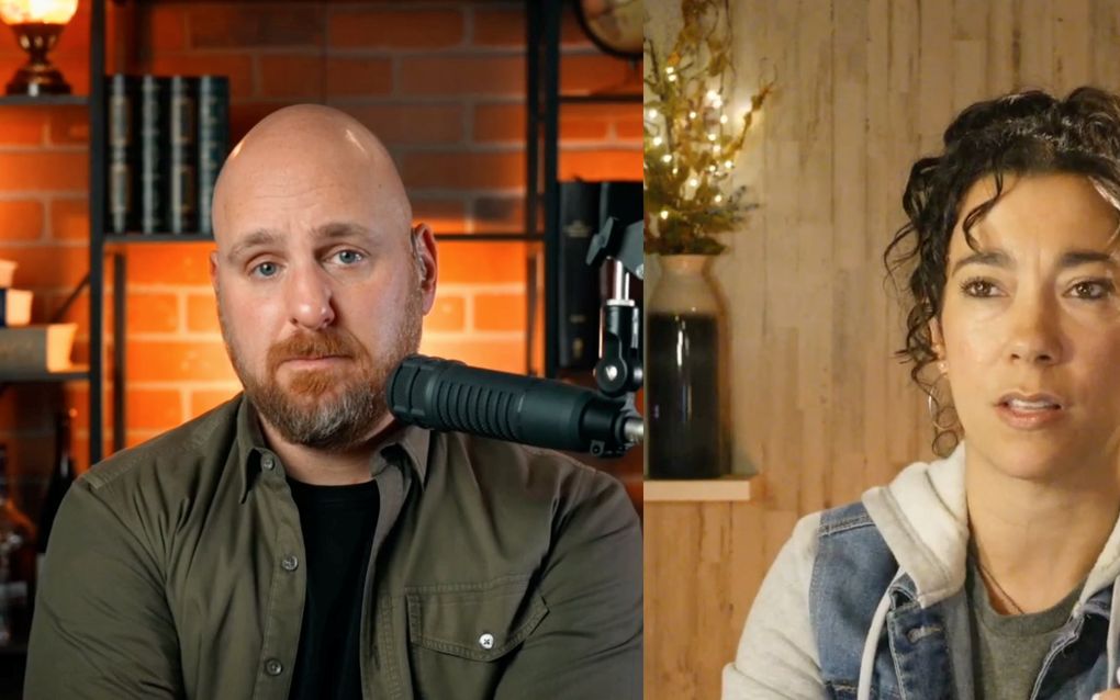 Twee mensen in gesprek via een livestream.