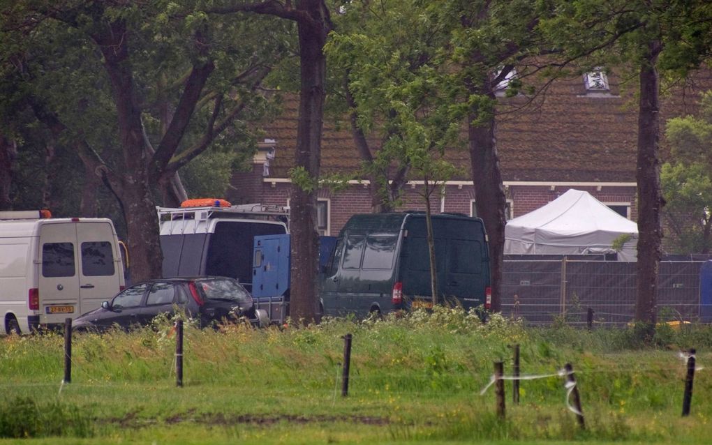 KOEKANGE - Gebied rond boerderij Koekange afgesloten. Foto ANP