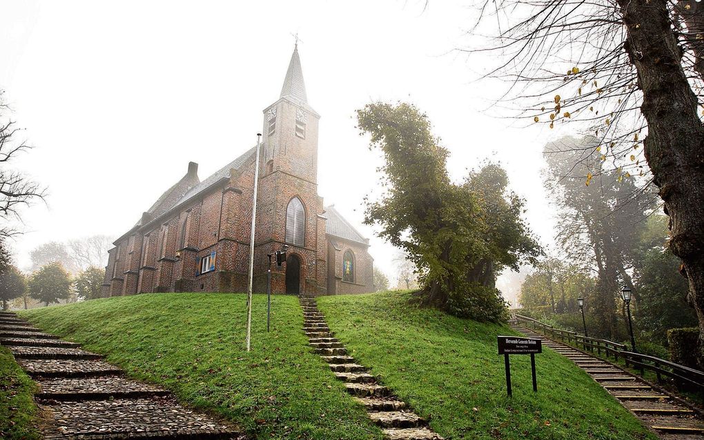 Het kerkje op de heuvel in Heelsum. beeld RD, Anton Dommerholt