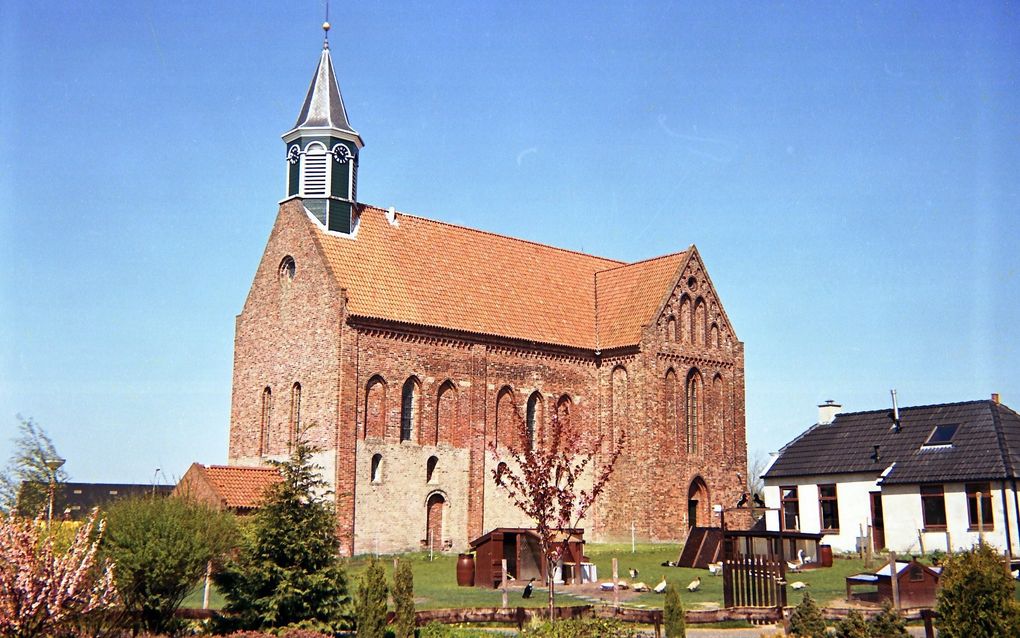 Groninger Kerken draagt kerk Holwierde over aan jongeren