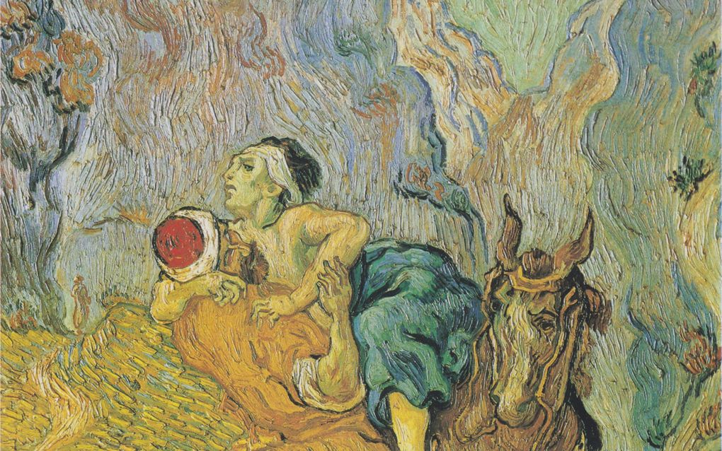 Man met blauwe rok word van een ezel getild.