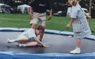 ’k Zet mijn toilettas naast de trampoline en spring mee. - Foto Wiljan Keizer