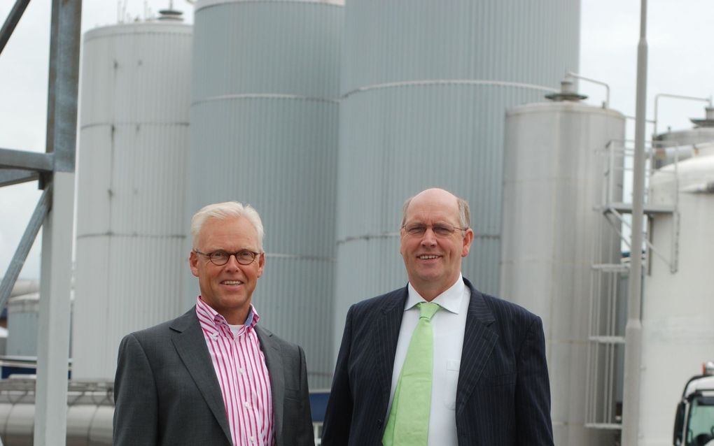 Henk van Bochove en Teunis Sterk van kaasfabriek De Graafstroom. Foto RD