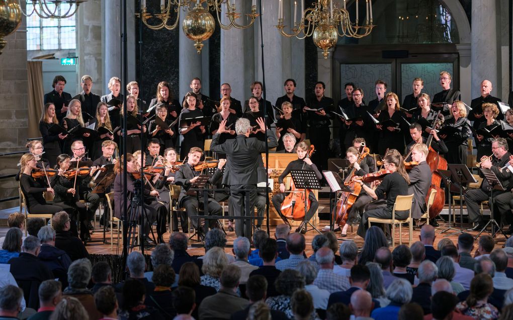 De Laurenscantorij, onderdeel van Laurens Vocaal, musiceert in de Rotterdamse Laurenskerk. Het gezelschap krijgt in de jaren 2025-2028 geen subsidie van het Fonds Podiumkunsten. De aanvraag van jaarlijks 485.000 euro is niet gehonoreerd. beeld Jan Hordijk