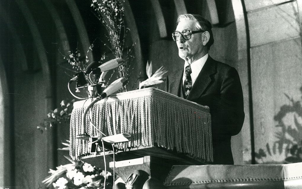 Als er goed volk in de kerk was, stond de ondergedoken dr. H. Berkhof soms ineens weer op zijn kanse