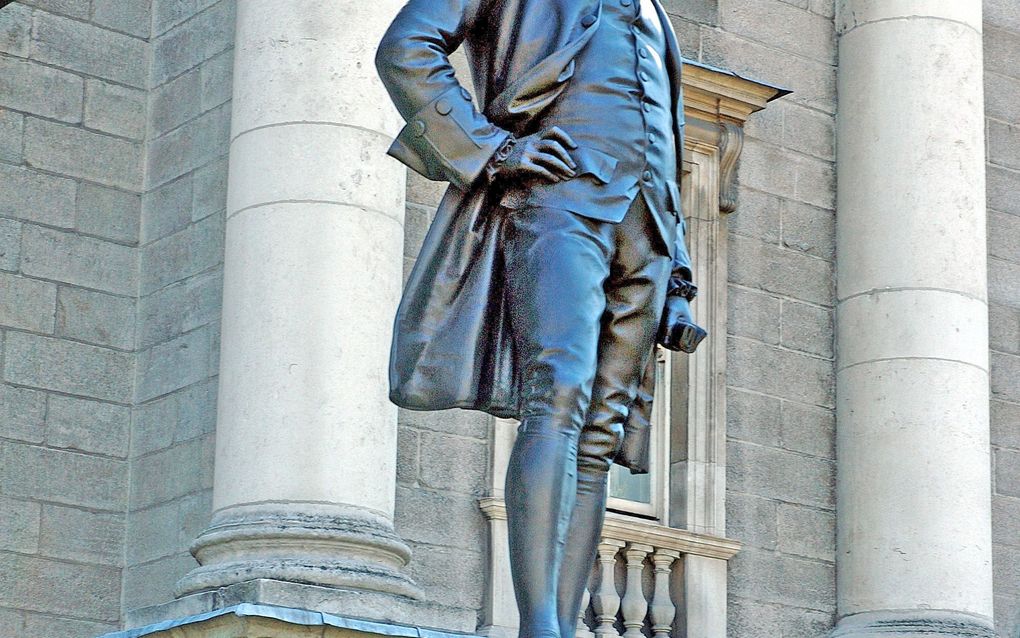 Standbeeld van Edmund Burke bij Trinity College in de Ierse hoofdstad Dublin. Foto RD