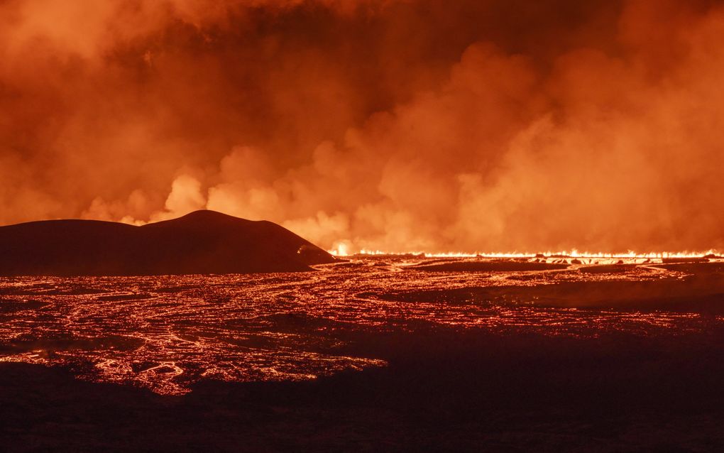 De zesde uitbarsting op het schiereiland Reykjanes nabij Grindavík. beeld AFP, Ael Kermarec 