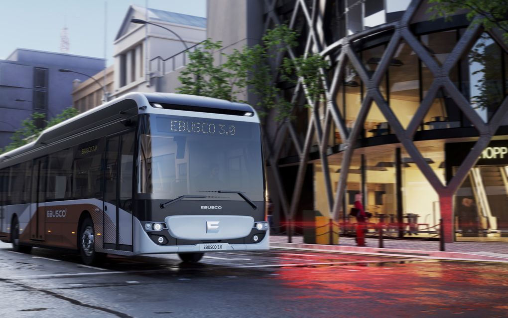 De noodlijdende fabrikant van elektrische bussen Ebusco uit Deurne is voorlopig gered van de ondergang. beeld Ebusco