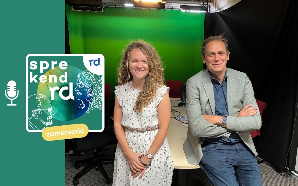 Podcastredacteur Mirjam van der Sleen en binnenlandredacteur Johannes Visscher. beeld RD 