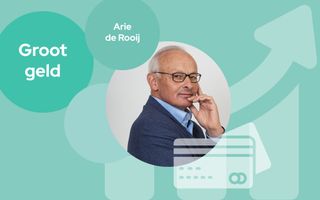 Logo van de rubriek Groot Geld met een foto van auteur Arie de Rooij in het midden. 
