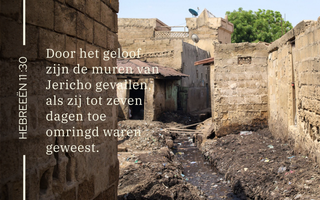 Gemetselde muren.