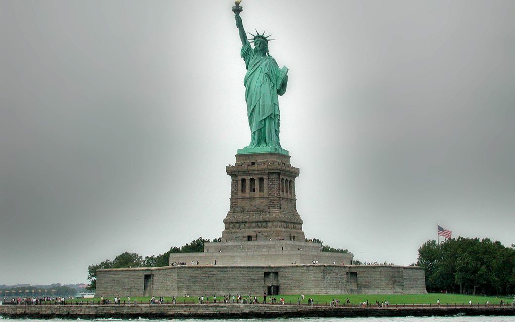 Veel Europeanen bezoeken Amerikaanse steden zoals New York, onder meer om het vrijheidsbeeld te bekijken. beeld RD, Henk Visscher