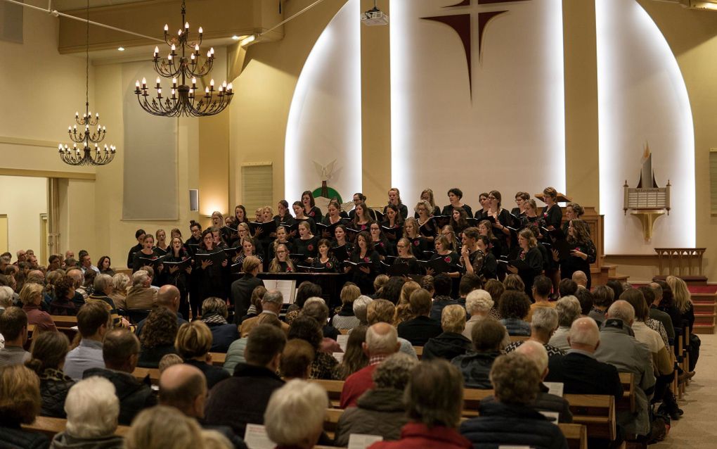 Het Young Ladies Choir Rejoice onder leiding van Wilbert Magré. beeld Young Ladies Choir Rejoice