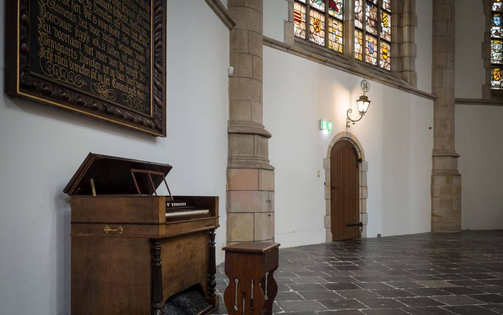 Het drukwindharmonium in de Goudse Sint-Jan. Beeld Gerben Budding