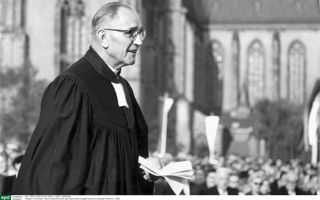 „De lezingen die Martin Niemöller in de eerste jaren na de oorlog door heel Duitsland hield, werden hem niet in dank afgenomen.” beeld epd-bild / Hans Lachmann