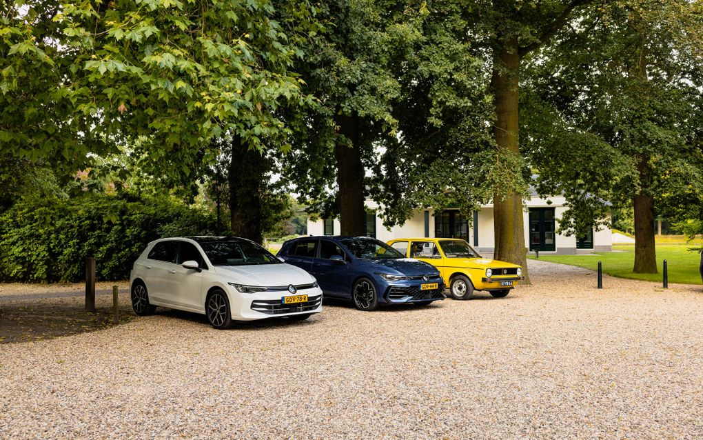 Drie van de acht modellen Volkswagen Golf. beeld VW