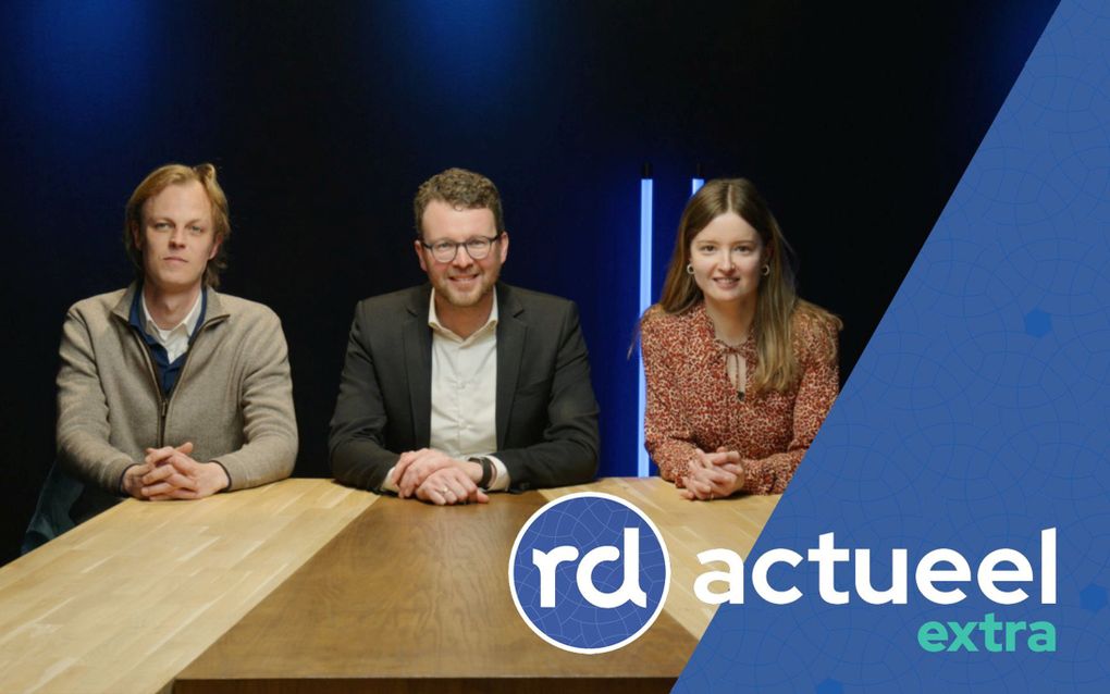 Jonah Falke, Gijsbert Bouw en Aline de Bruin aan de studiotafel. beeld RD