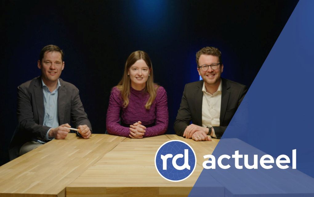 Jakko Gunst, Aline de Bruin en Gijsbert Bouw aan de studiotafel. beeld RD