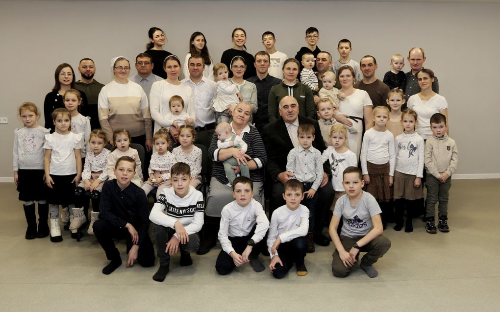 Familiefoto van de Siberische evangelist Vladimir Hamm. beeld Friedensstimme