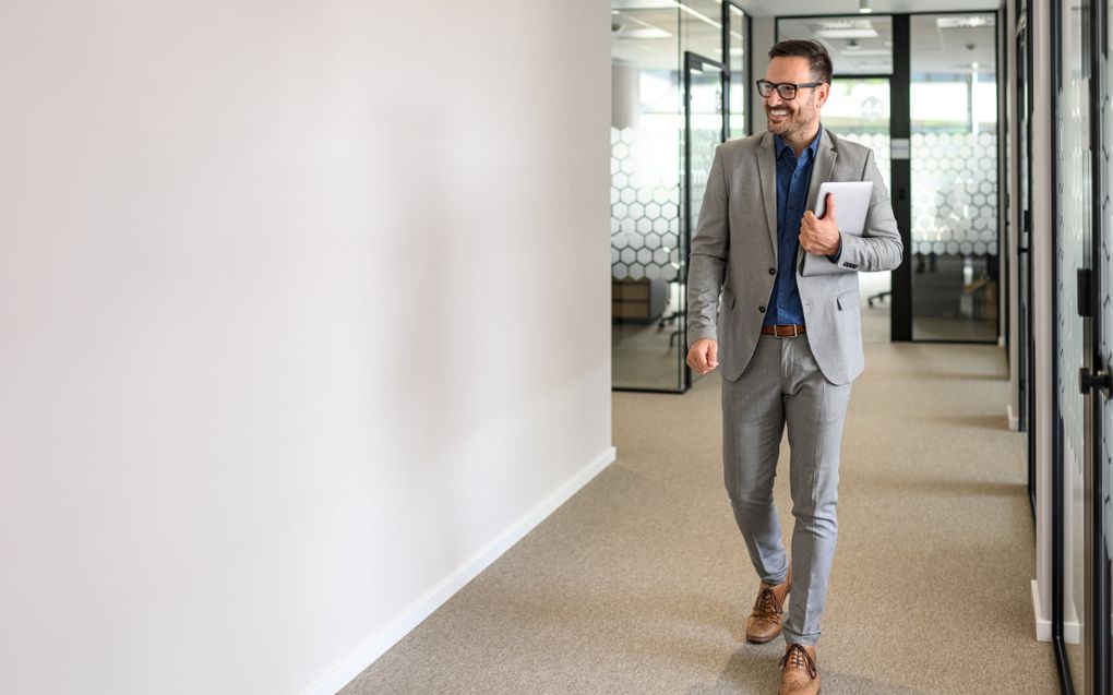 „Liefdevolle leidinggevenden zijn oprecht geïnteresseerd in hun mensen en zijn aanwezig en zichtbaar op de werkvloer.” beeld iStock