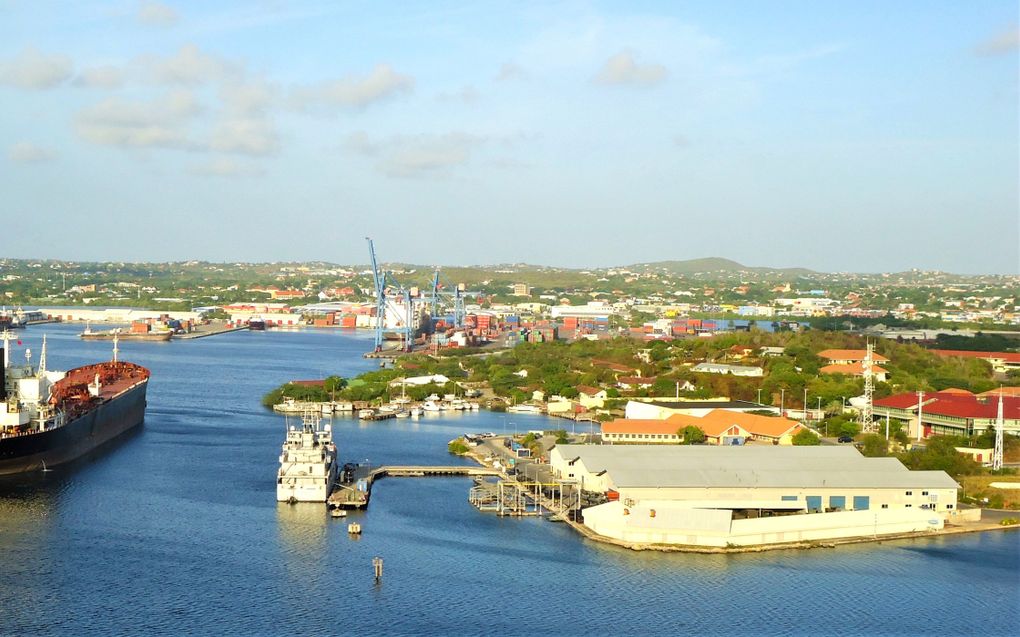 De haven van Curaçao, het werkgebied van Kees van Santen. beeld Marius Bremmer