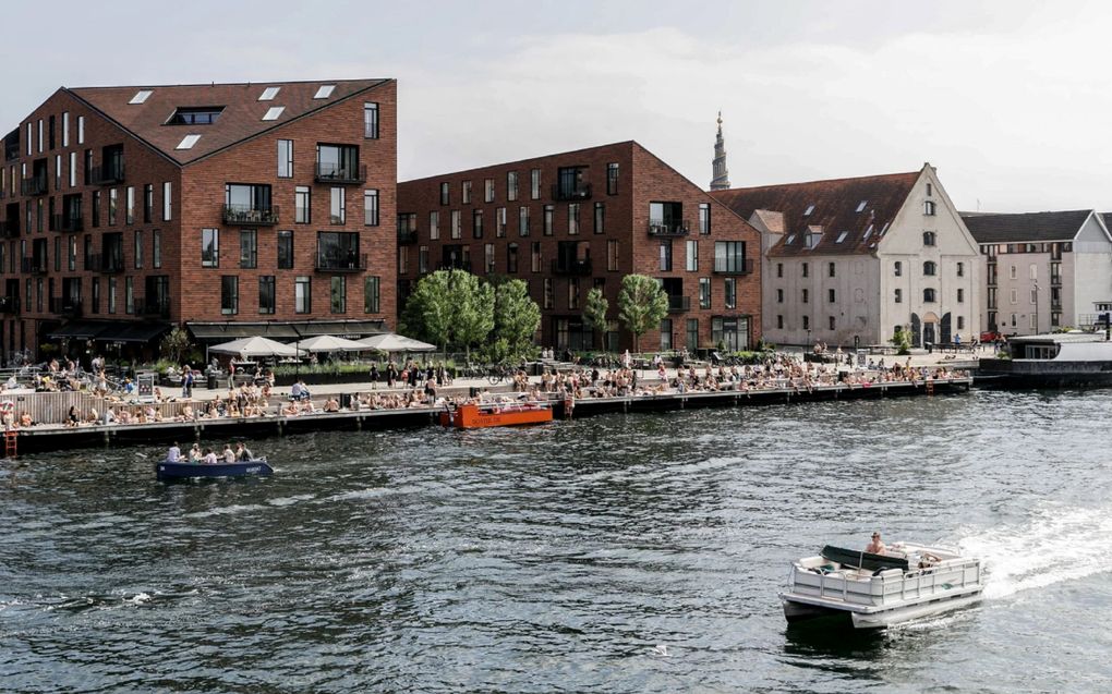 Pleziervaart in de haven van Kopenhagen. beeld ANP