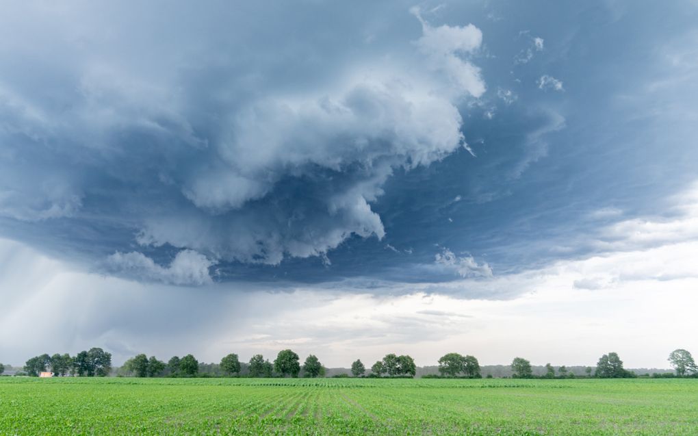 Onweer brengt spectaculaire luchten met zich mee, zoals stormchasers deze week zagen in België. beeld Xtremechasing