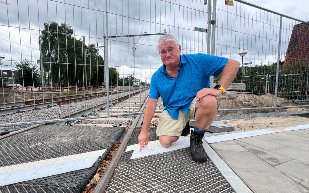 Blinde kan dankzij slimme uitvinding spoor in Vught zonder problemen oversteken
