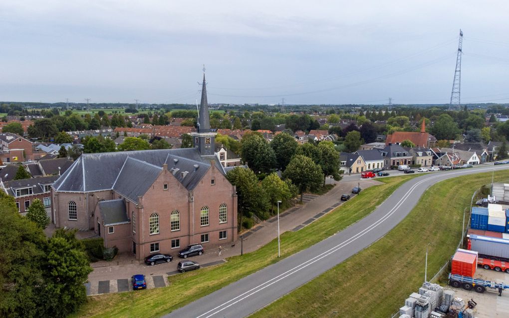 Gemeente Molenlanden handhaaft besluit klokgelui in Nieuw-Lekkerland, en Arnhemse kerken vragen geme