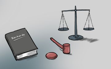 Tekening met boek waarop ‘’kerkorde’’ staat, een weegschaal en een voorzittershamer