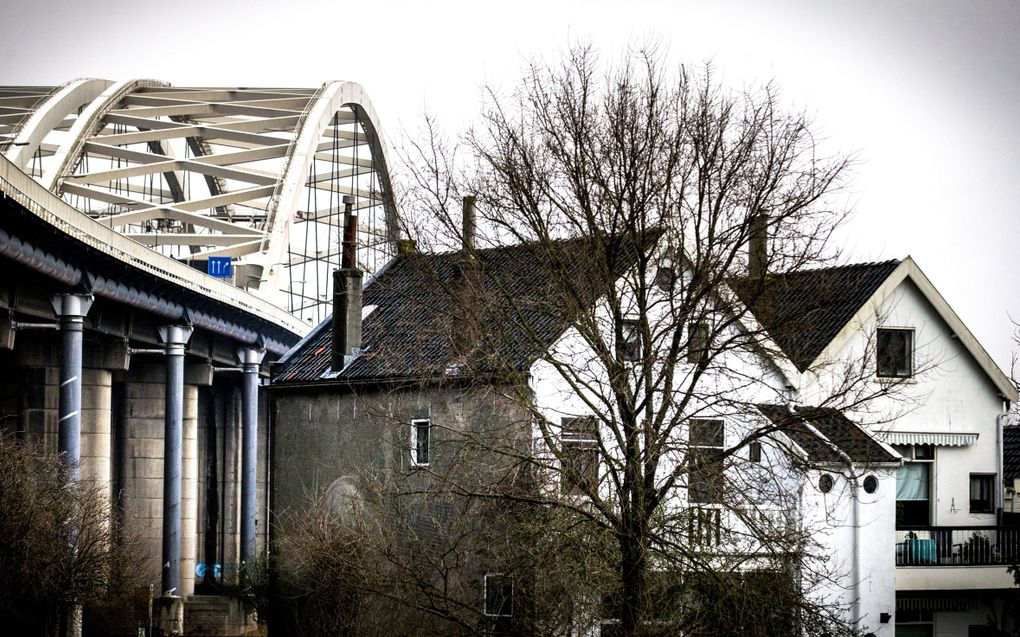 De Van Brienenoordbrug bij Rotterdam. beeld ANP, Jerry Lampen