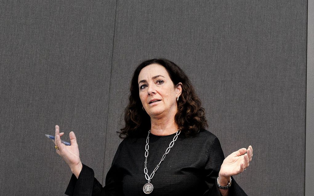 Amsterdamse burgemeester Halsema belooft kerken mee te denken bij zoektocht naar huisvesting, maar w