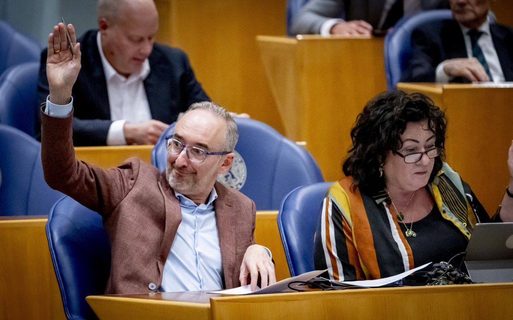 BBB-Kamerleden Henk Vermeer en Caroline van der Plas tijdens stemmingen in de Tweede Kamer. beeld. ANP, Robin Utrecht