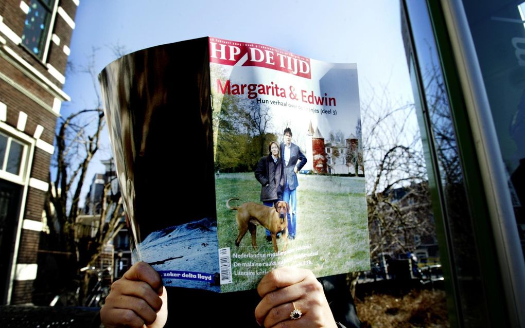 Het Amsterdamse studentenblad Propria Cures heeft vuilniszakken meegenomen bij het huis van Jan Dijkgraaf, scheidend hoofdredacteur van HP/De Tijd. Foto ANP