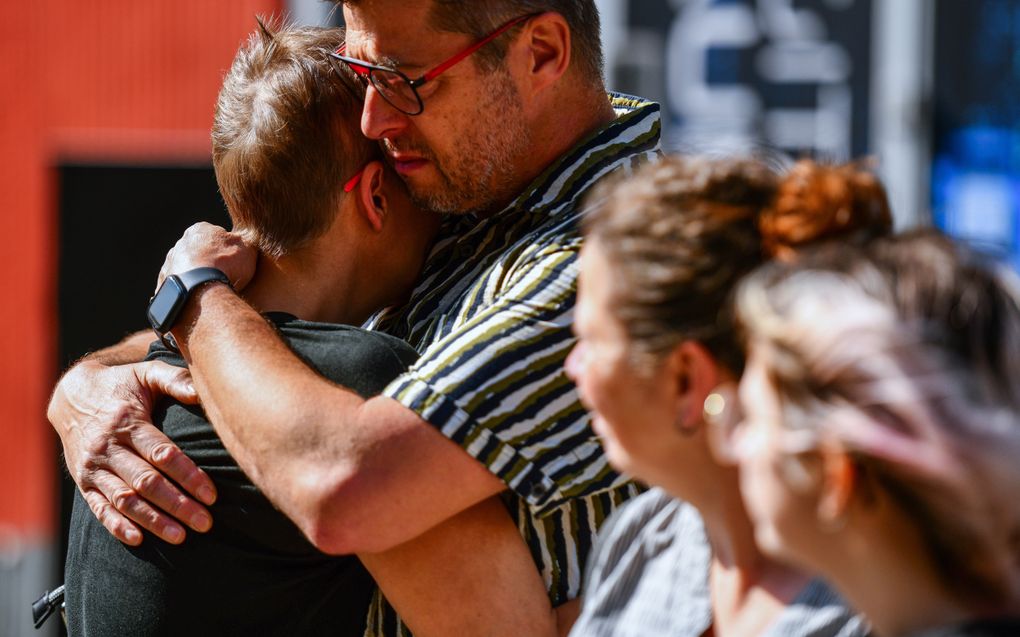 Solingen rouwt om de dodelijke slachtoffers bij een aanslag in de stad. beeld EPA, Volker Hartmann